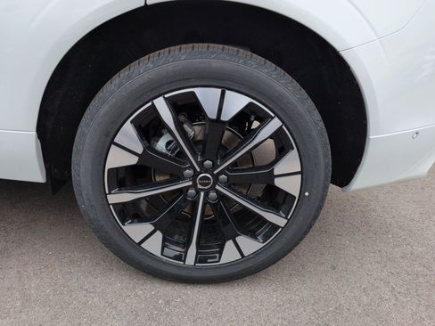 New 2026 Volvo XC60 B5 Plus w/ Protection Package Premier AWD/4WD image 16