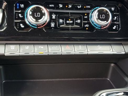 New 2026 GMC Sierra 3500 AT4 AWD/4WD image 25