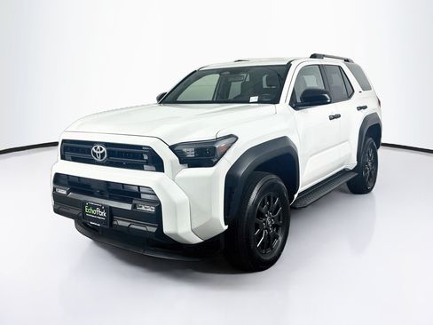 Used 2025 Toyota 4Runner SR5 AWD/4WD image 3