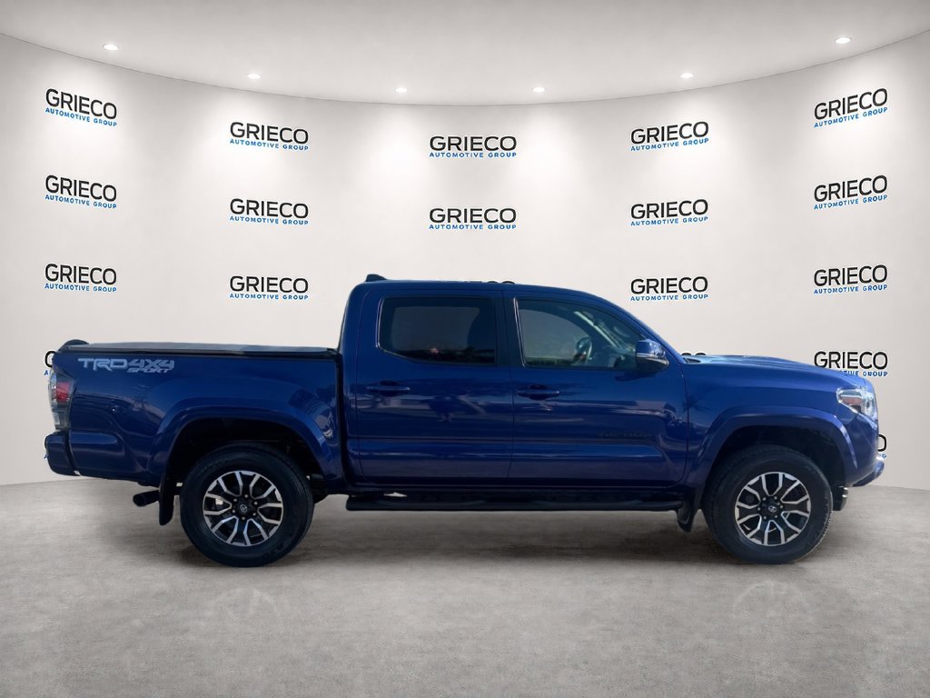 Used 2022 Toyota Tacoma TRD Sport w/ Black Out Package (TMS) AWD/4WD image 8