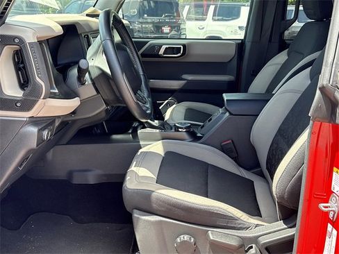 Used 2022 Ford Bronco Wildtrak image 41