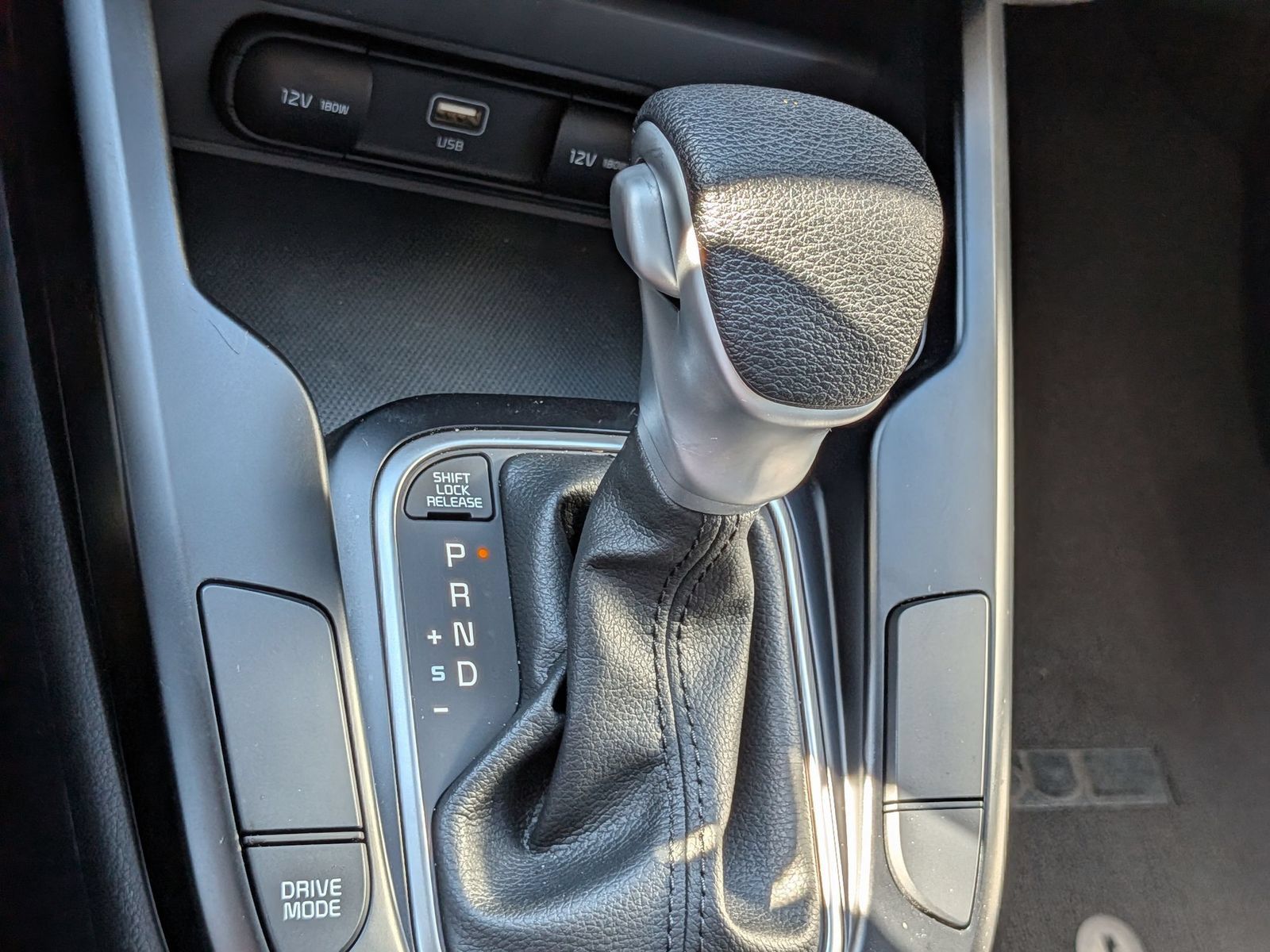 Used 2025 Kia Soul LX FWD image 25