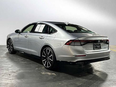 Used 2025 Honda Accord Touring image 5