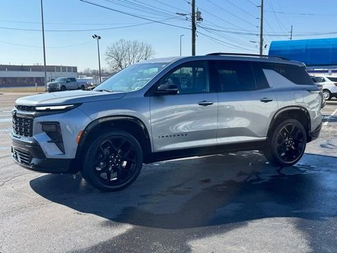 Used 2024 Chevrolet Traverse RS w/ LPO, Floor Liner Package image 3