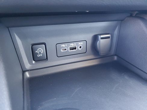 New 2025 Nissan Sentra SR image 16