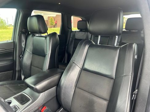 Used 2021 Jeep Grand Cherokee Laredo X AWD/4WD image 11