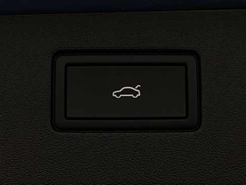 New 2026 Volkswagen Tiguan SE R-Line image 6