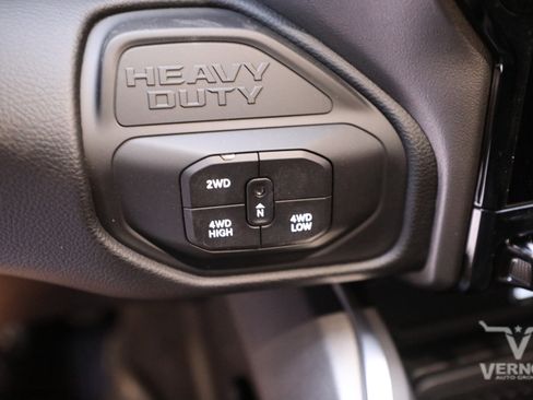 New 2026 RAM 2500 Laramie AWD/4WD image 22