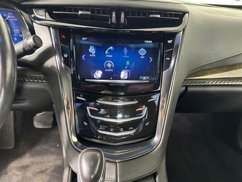 Used 2014 Cadillac ELR w/ Luxury Package FWD image 21