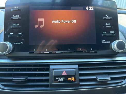 Used 2018 Honda Accord LX image 14