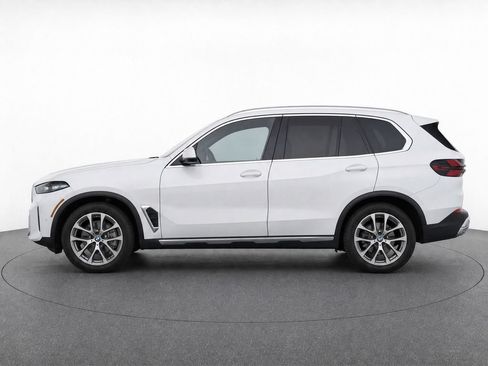Used 2024 BMW X5 xDrive40i w/ Parking Assistance Package AWD/4WD image 33