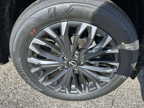 New 2026 Nissan Rogue Platinum AWD/4WD image 21
