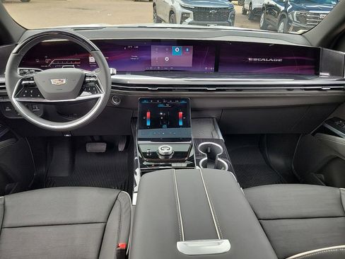 Used 2026 Cadillac Escalade ESV Sport w/ LPO, Floor Liner Package RWD image 17