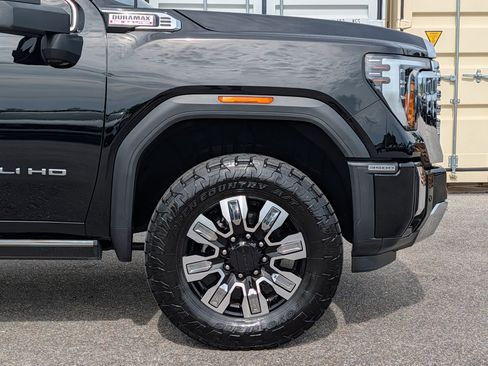 Used 2025 GMC Sierra 3500 Denali w/ Denali Reserve Package AWD/4WD image 11