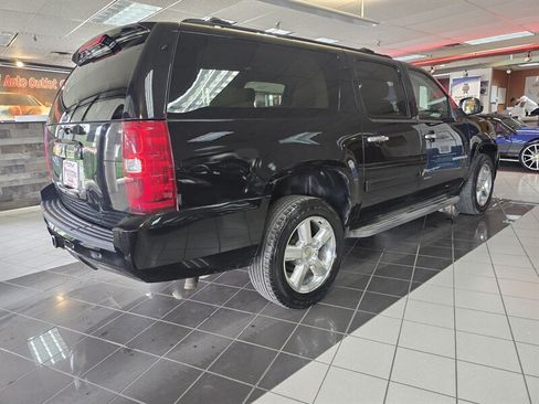 Used 2014 Chevrolet Suburban LS w/ All-Star Edition AWD/4WD image 4