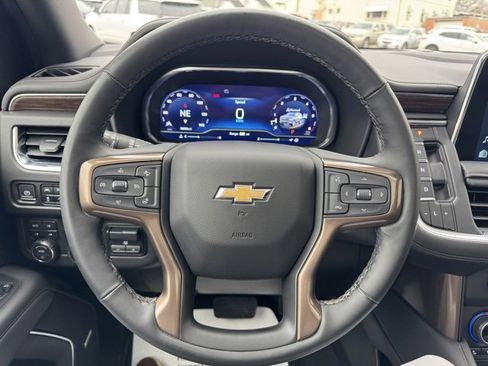 Used 2024 Chevrolet Suburban High Country image 25
