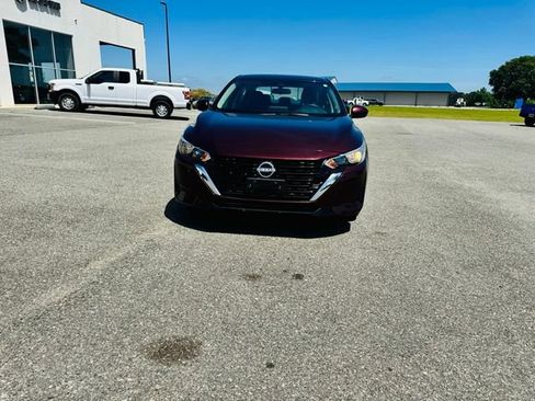 Used 2024 Nissan Sentra SV FWD image 2