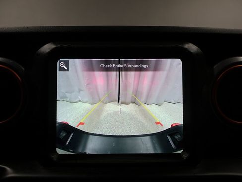 Used 2021 Jeep Gladiator Mojave AWD/4WD image 23