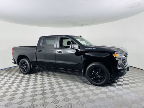 Used 2026 Chevrolet Silverado 1500 Custom RWD image 2