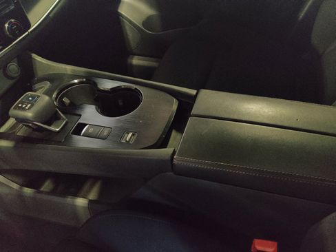 Used 2021 Nissan Rogue SV FWD image 26