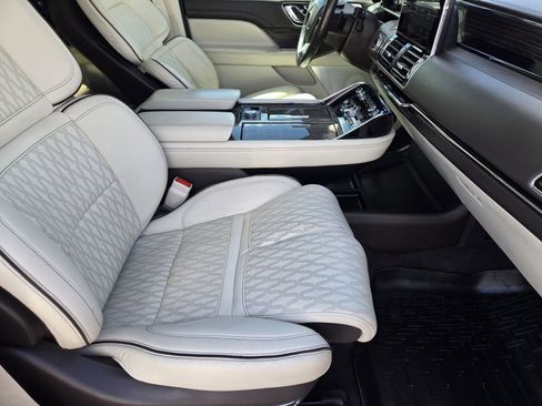 Used 2019 Lincoln Navigator L Black Label w/ Cargo Package image 13