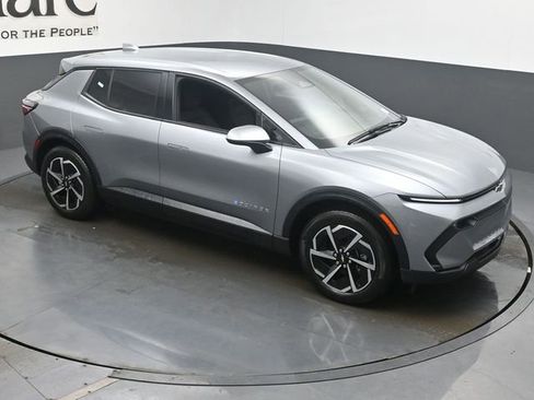 New 2026 Chevrolet Equinox EV LT FWD image 26