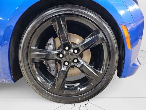 Used 2018 Chevrolet Camaro SS image 23