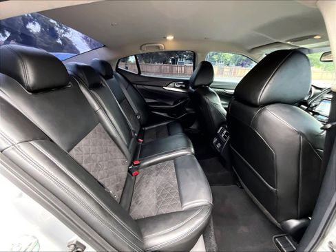 Used 2018 Nissan Maxima SR FWD image 30