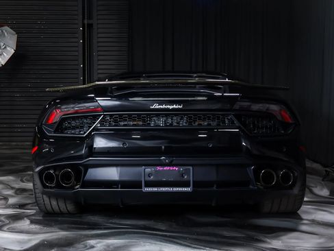 Used 2018 Lamborghini Huracan LP 580-2 RWD image 13
