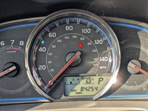 Used 2015 Toyota RAV4 Limited image 12