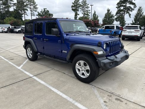 Used 2020 Jeep Wrangler Unlimited Sport S AWD/4WD image 2