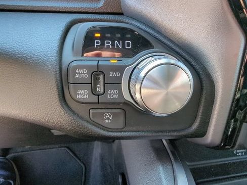 Used 2026 RAM 1500 Laramie AWD/4WD image 22