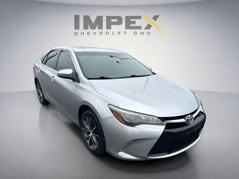 Used 2016 Toyota Camry XSE FWD image 7