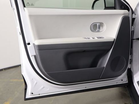 Used 2024 Hyundai Ioniq 5 SEL RWD image 13
