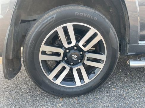 Used 2014 Toyota 4Runner Limited image 4