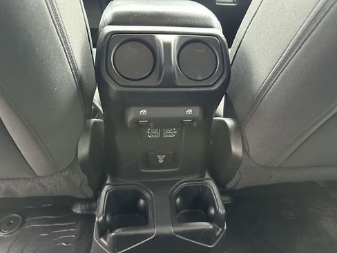 Used 2018 Jeep Wrangler Unlimited Sahara w/ Cold Weather Group image 22