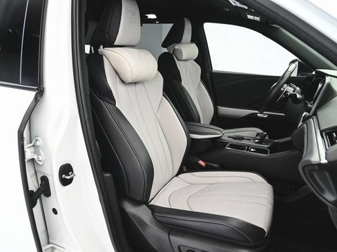 Used 2024 Lexus TX 500h AWD w/ Technology Package image 38