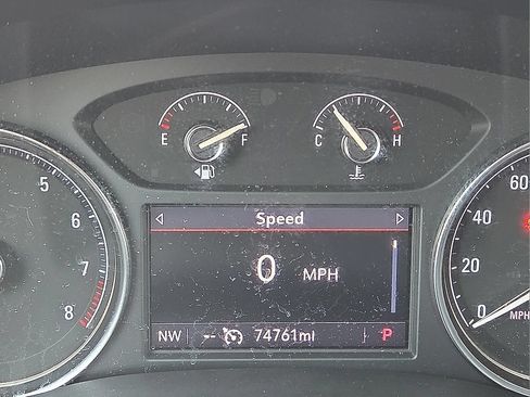 Used 2023 Buick Enclave Essence w/ Experience Buick Package FWD image 5