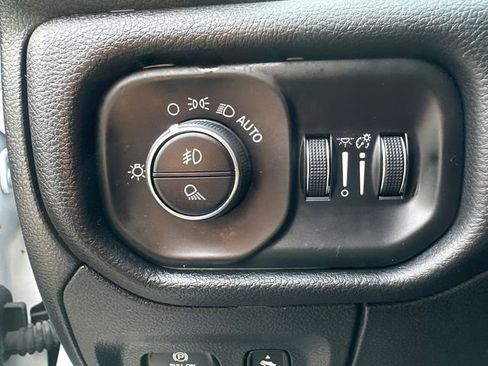 Used 2023 RAM 1500 Laramie AWD/4WD image 33