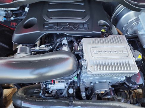 Used 2024 RAM 1500 Laramie image 26