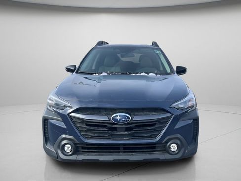 Used 2025 Subaru Outback Premium image 11