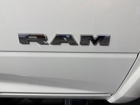 Used 2022 RAM 2500 Laramie w/ Chrome Appearance Group AWD/4WD image 5