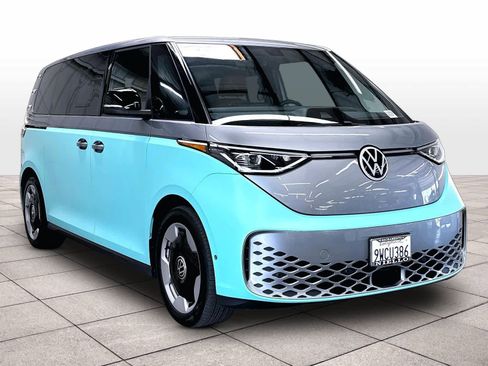 Used 2025 Volkswagen ID. Buzz Pro S RWD image 3