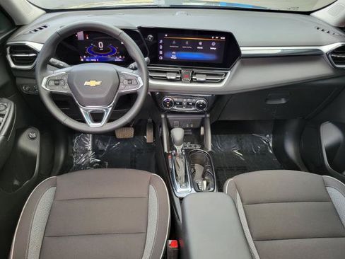 Used 2024 Chevrolet TrailBlazer LT w/ Convenience Package AWD/4WD image 33