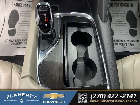 Used 2019 Buick Enclave Essence FWD image 29