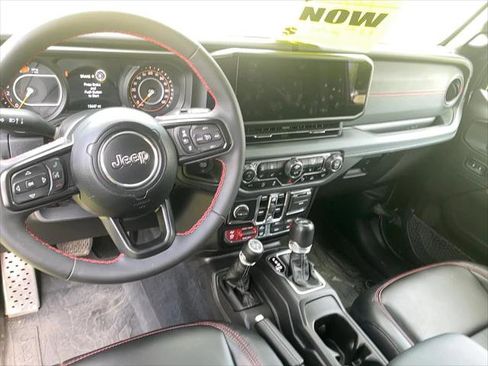 Certified 2024 Jeep Wrangler Unlimited Rubicon image 15