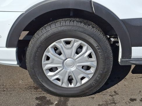 Used 2023 Ford Transit 350 XLT image 7