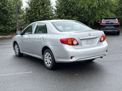 Used 2010 Toyota Corolla LE FWD image 4