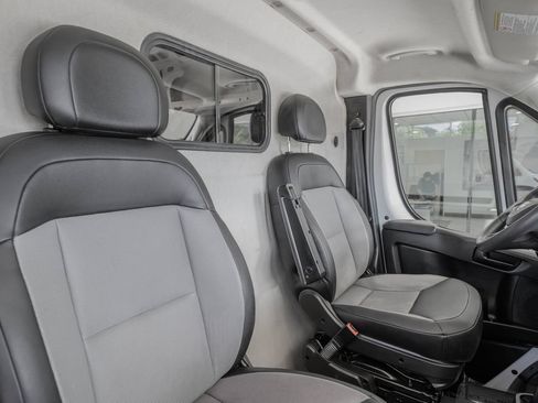 Used 2025 RAM ProMaster 2500 w/ Convenience Group FWD image 31