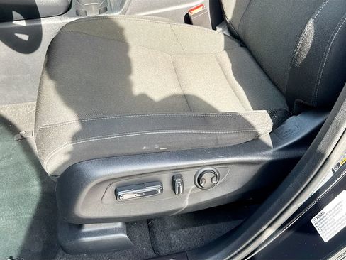 Used 2025 Honda CR-V EX image 18